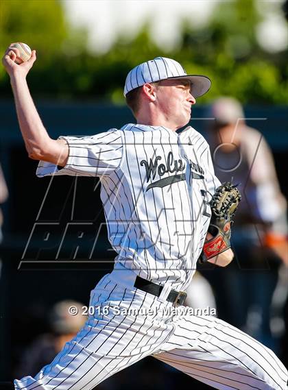 Thumbnail 1 in Harvard-Westlake vs Chaminade photogallery.