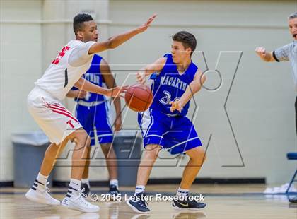 Thumbnail 2 in MacArthur vs Taft photogallery.