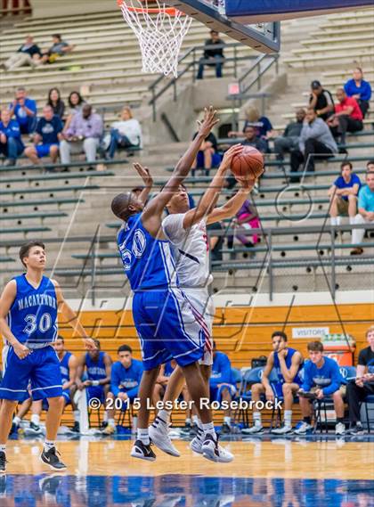 Thumbnail 1 in MacArthur vs Taft photogallery.
