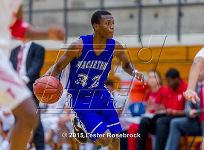 Thumbnail 1 in MacArthur vs Taft photogallery.