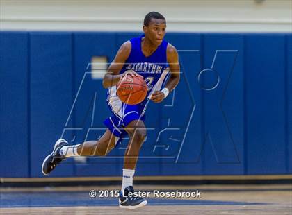 Thumbnail 1 in MacArthur vs Taft photogallery.