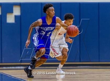 Thumbnail 3 in MacArthur vs Taft photogallery.