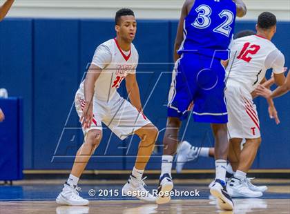 Thumbnail 1 in MacArthur vs Taft photogallery.