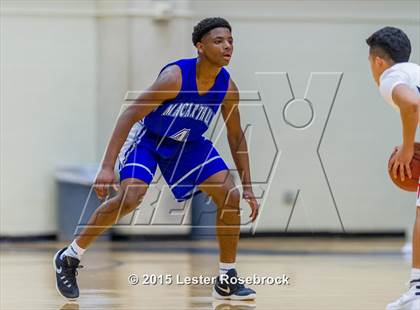 Thumbnail 3 in MacArthur vs Taft photogallery.