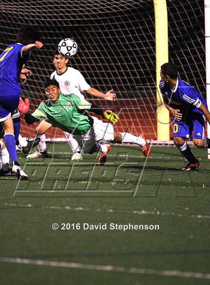 Thumbnail 2 in Prospect vs. Sacred Heart Cathedral Preparatory (CIF CCS D2 Final) photogallery.