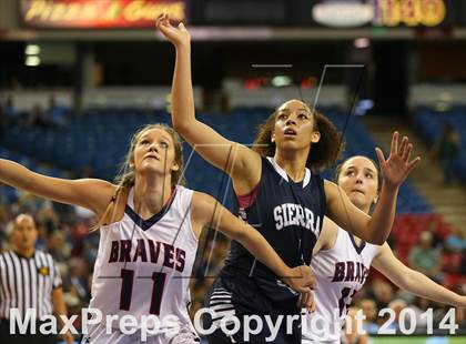 Thumbnail 1 in Justin-Siena vs. Sierra Canyon (CIF State D4 Final) photogallery.