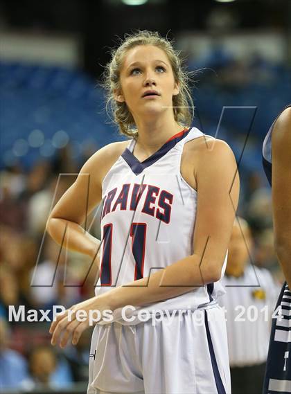 Thumbnail 2 in Justin-Siena vs. Sierra Canyon (CIF State D4 Final) photogallery.