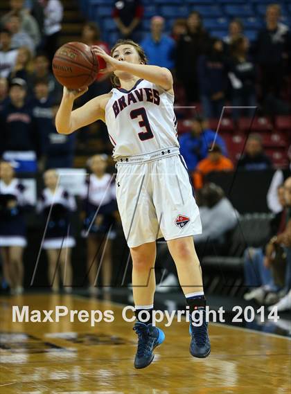 Thumbnail 2 in Justin-Siena vs. Sierra Canyon (CIF State D4 Final) photogallery.