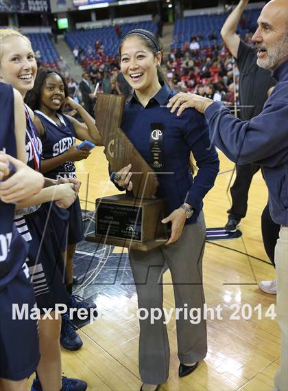 Thumbnail 1 in Justin-Siena vs. Sierra Canyon (CIF State D4 Final) photogallery.