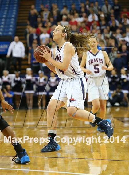 Thumbnail 1 in Justin-Siena vs. Sierra Canyon (CIF State D4 Final) photogallery.