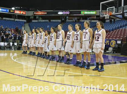 Thumbnail 3 in Justin-Siena vs. Sierra Canyon (CIF State D4 Final) photogallery.