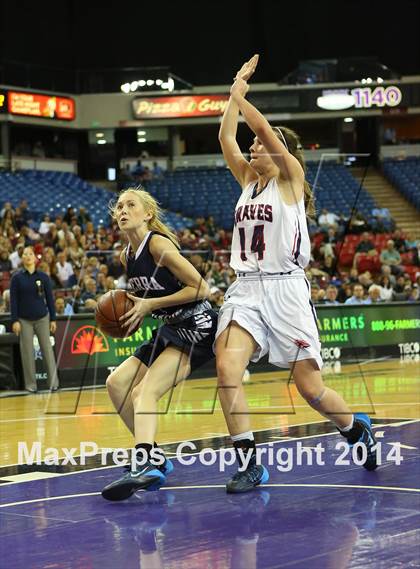Thumbnail 3 in Justin-Siena vs. Sierra Canyon (CIF State D4 Final) photogallery.