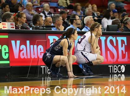 Thumbnail 1 in Justin-Siena vs. Sierra Canyon (CIF State D4 Final) photogallery.