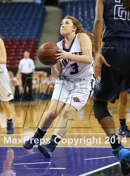 Thumbnail 3 in Justin-Siena vs. Sierra Canyon (CIF State D4 Final) photogallery.