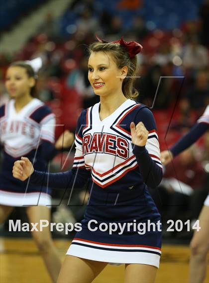 Thumbnail 2 in Justin-Siena vs. Sierra Canyon (CIF State D4 Final) photogallery.