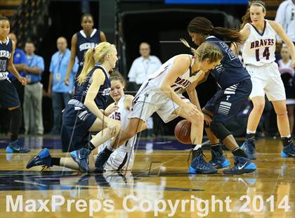 Thumbnail 2 in Justin-Siena vs. Sierra Canyon (CIF State D4 Final) photogallery.