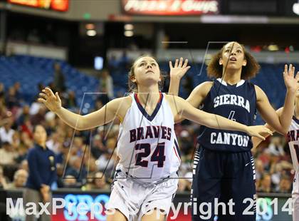 Thumbnail 1 in Justin-Siena vs. Sierra Canyon (CIF State D4 Final) photogallery.