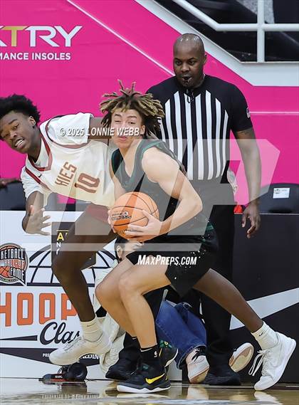 Thumbnail 1 in St. Joseph vs. Holy Innocents Episcopal (Army National Guard Hoophall Classic) photogallery.