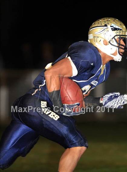 Thumbnail 3 in San Clemente vs. St. John Bosco (CIF SS Playoffs) photogallery.