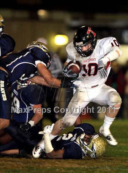 Thumbnail 2 in San Clemente vs. St. John Bosco (CIF SS Playoffs) photogallery.