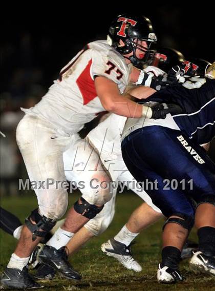Thumbnail 2 in San Clemente vs. St. John Bosco (CIF SS Playoffs) photogallery.