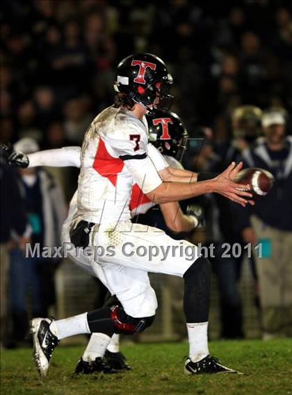 Thumbnail 2 in San Clemente vs. St. John Bosco (CIF SS Playoffs) photogallery.