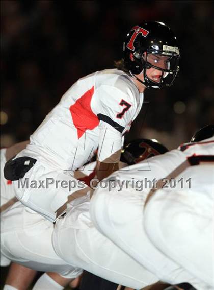 Thumbnail 3 in San Clemente vs. St. John Bosco (CIF SS Playoffs) photogallery.