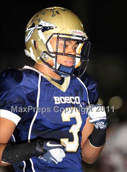 Thumbnail 3 in San Clemente vs. St. John Bosco (CIF SS Playoffs) photogallery.