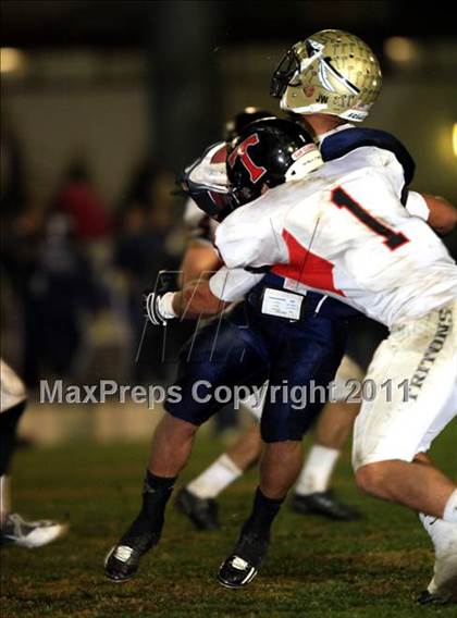 Thumbnail 1 in San Clemente vs. St. John Bosco (CIF SS Playoffs) photogallery.