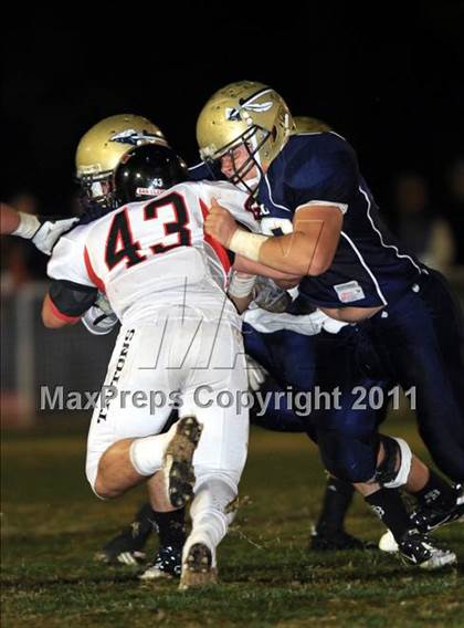 Thumbnail 3 in San Clemente vs. St. John Bosco (CIF SS Playoffs) photogallery.
