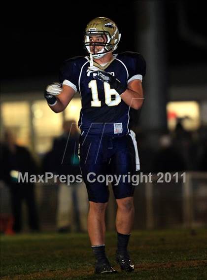 Thumbnail 3 in San Clemente vs. St. John Bosco (CIF SS Playoffs) photogallery.