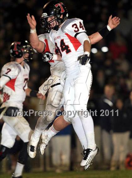 Thumbnail 1 in San Clemente vs. St. John Bosco (CIF SS Playoffs) photogallery.