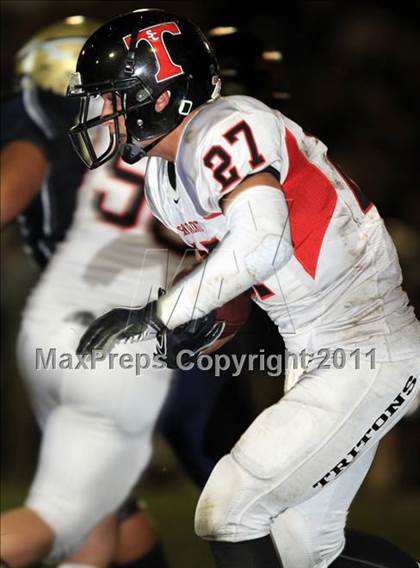 Thumbnail 2 in San Clemente vs. St. John Bosco (CIF SS Playoffs) photogallery.