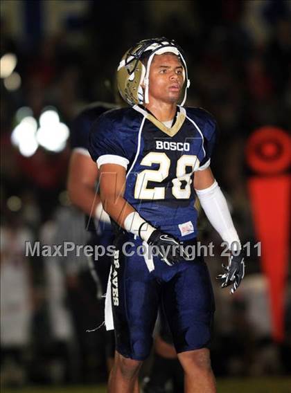 Thumbnail 3 in San Clemente vs. St. John Bosco (CIF SS Playoffs) photogallery.