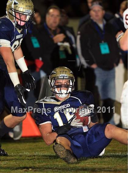 Thumbnail 3 in San Clemente vs. St. John Bosco (CIF SS Playoffs) photogallery.
