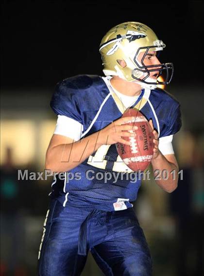 Thumbnail 3 in San Clemente vs. St. John Bosco (CIF SS Playoffs) photogallery.