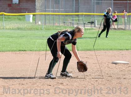 Thumbnail 3 in Highland @ Tehachapi photogallery.