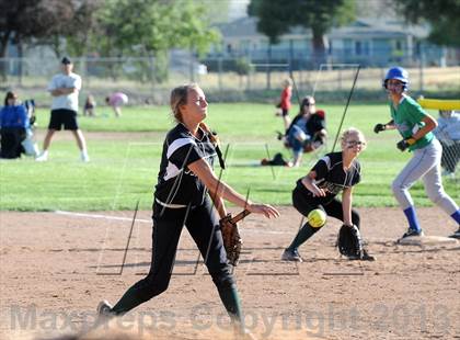 Thumbnail 3 in Highland @ Tehachapi photogallery.