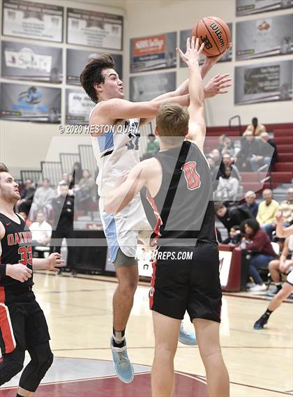 Thumbnail 3 in Oakwood vs. Dana Hills (Rancho Mirage Holiday Invitational) photogallery.