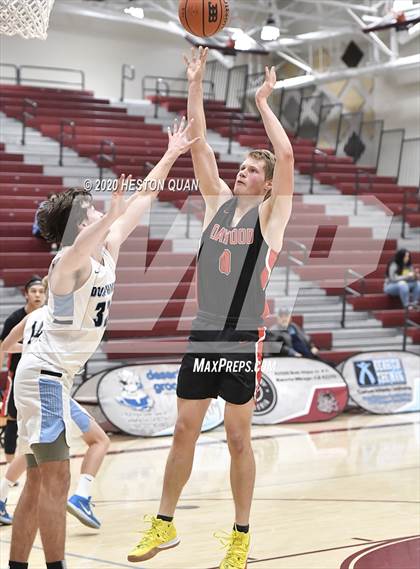 Thumbnail 3 in Oakwood vs. Dana Hills (Rancho Mirage Holiday Invitational) photogallery.