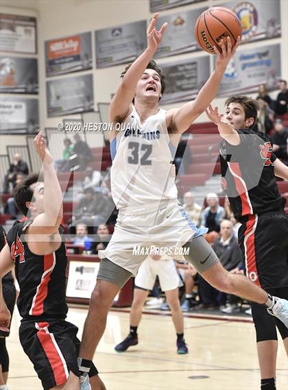 Thumbnail 2 in Oakwood vs. Dana Hills (Rancho Mirage Holiday Invitational) photogallery.