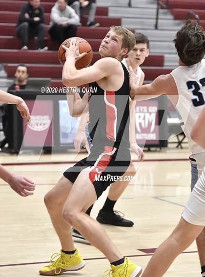 Thumbnail 3 in Oakwood vs. Dana Hills (Rancho Mirage Holiday Invitational) photogallery.