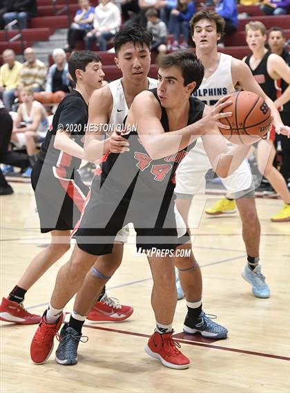 Thumbnail 3 in Oakwood vs. Dana Hills (Rancho Mirage Holiday Invitational) photogallery.