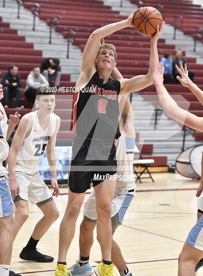 Thumbnail 2 in Oakwood vs. Dana Hills (Rancho Mirage Holiday Invitational) photogallery.
