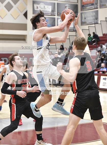 Thumbnail 2 in Oakwood vs. Dana Hills (Rancho Mirage Holiday Invitational) photogallery.