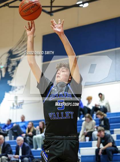 Thumbnail 2 in Grain Valley vs Platte County - Sonic Showdown photogallery.