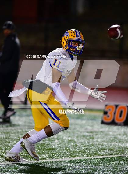 Thumbnail 2 in Los Gatos vs. Oak Grove (CIF CCS D2 Final) photogallery.