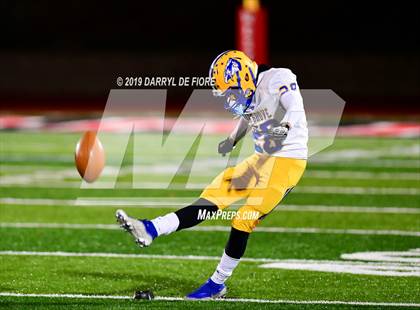 Thumbnail 3 in Los Gatos vs. Oak Grove (CIF CCS D2 Final) photogallery.