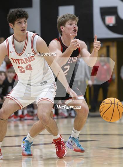 Thumbnail 2 in Glenwood vs. Mt. Zion (IHSA 3A Sectional Final) photogallery.