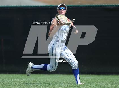 Thumbnail 3 in Marysville vs Teays Valley (OHSAA D1 District Final) photogallery.